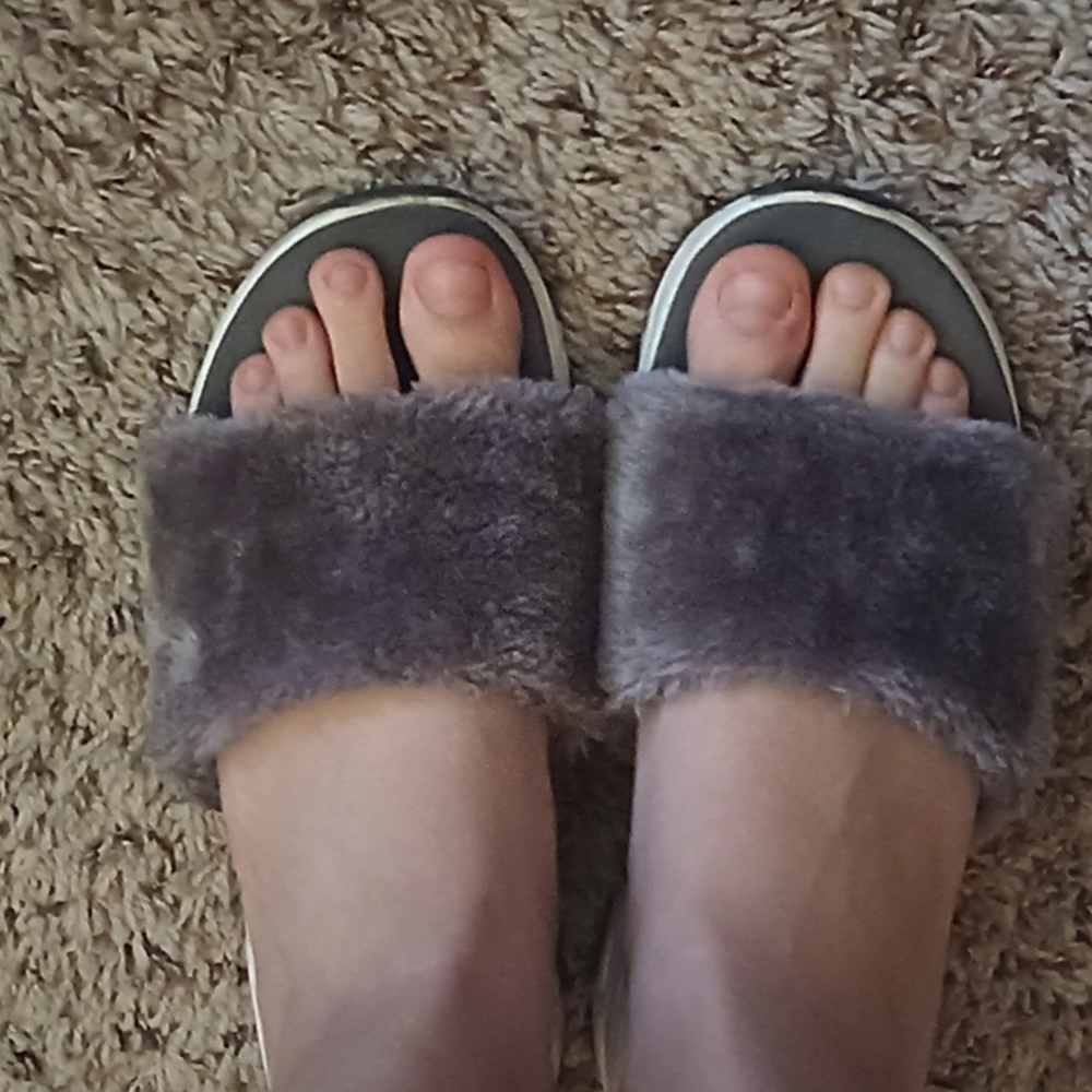 Skechers yoga foam sandals
